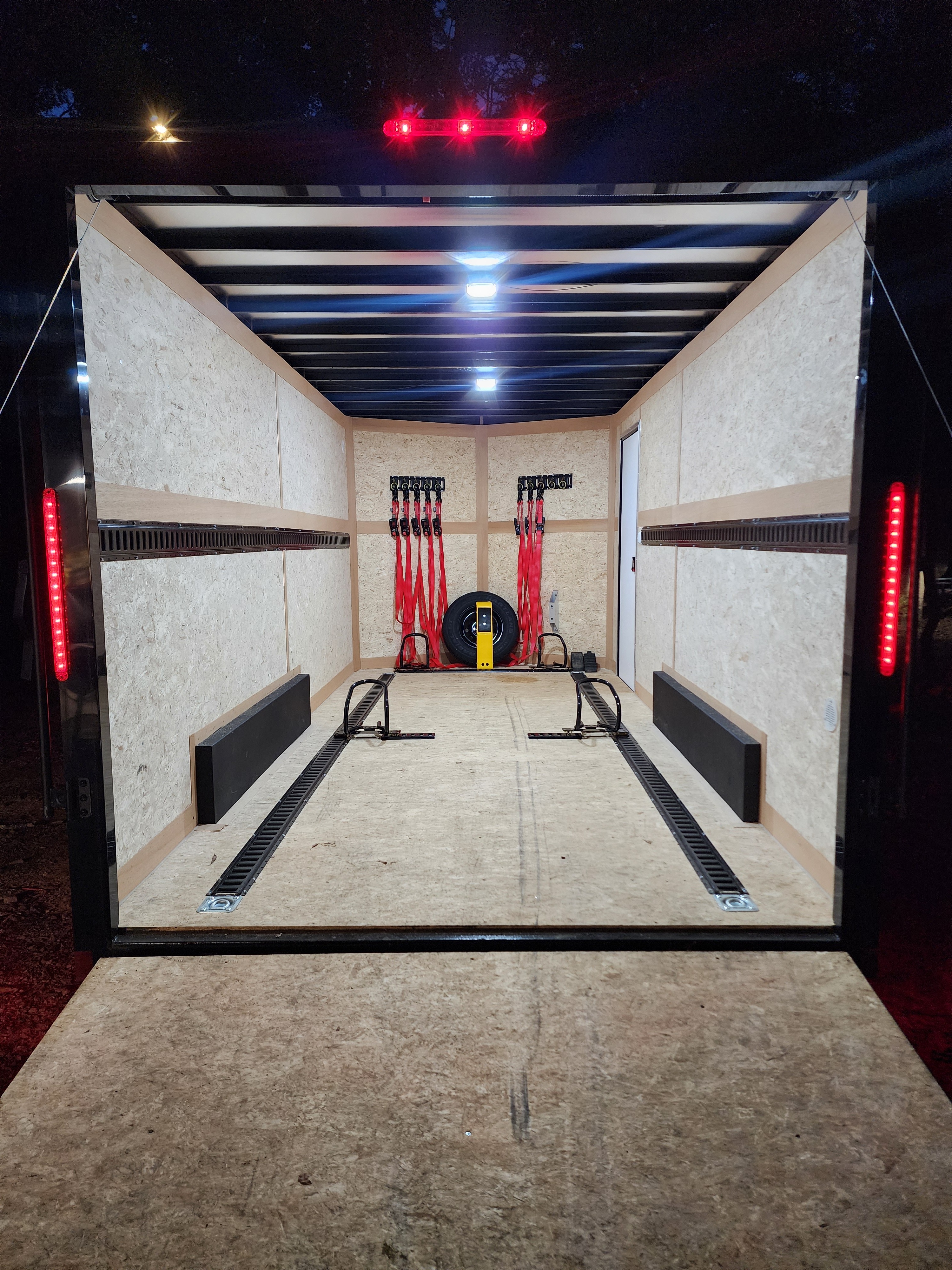 Howard Boys Trailer Rentals Hero Background Image